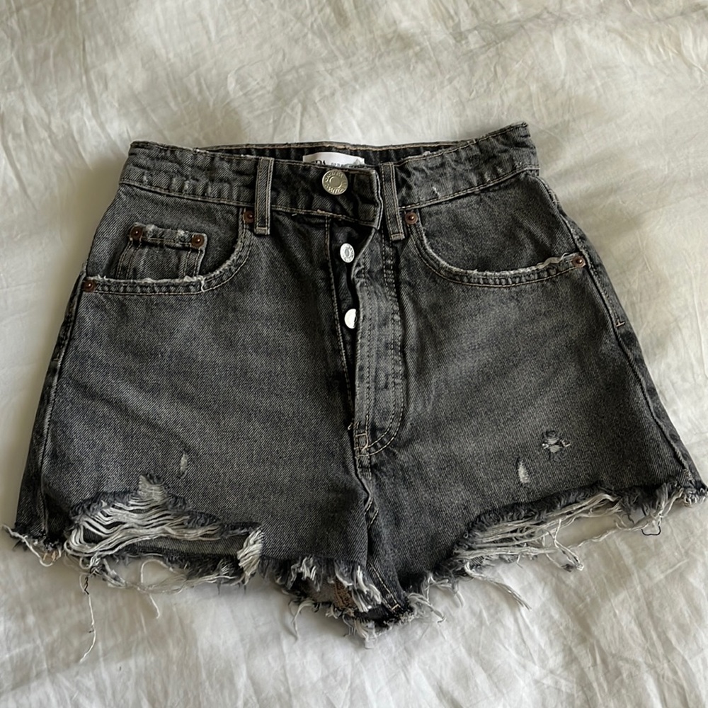 ZARA SHORTS